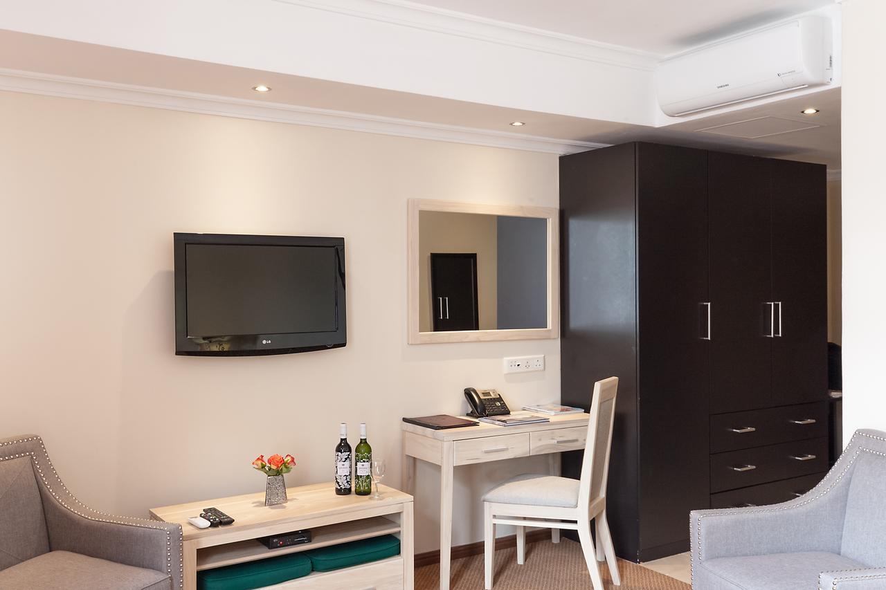 Glen Avon Lodge Boutique Hotel เคปทาวน์ ภายนอก รูปภาพ